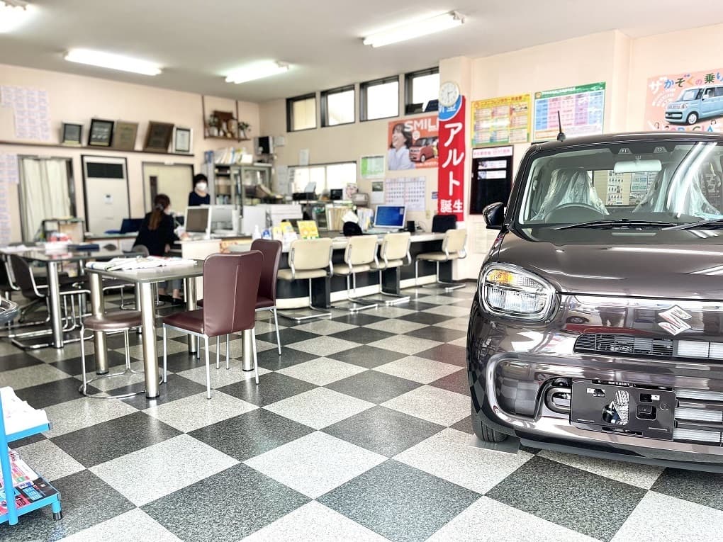 株式会社鹿島スズキプラザ21の店内の様子